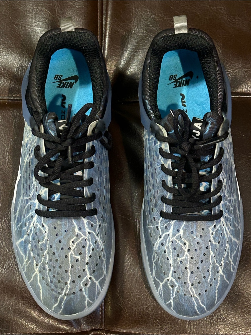 Nike Men’s Blue Lightning-Print Sneakers